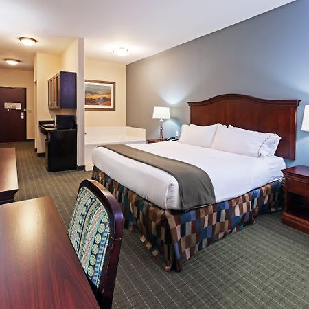 Holiday Inn Express Hotel & Suites Henderson - Traffic Star By Ihg Eksteriør billede