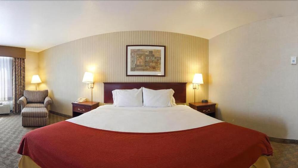 Holiday Inn Express Hotel & Suites Henderson - Traffic Star By Ihg Eksteriør billede