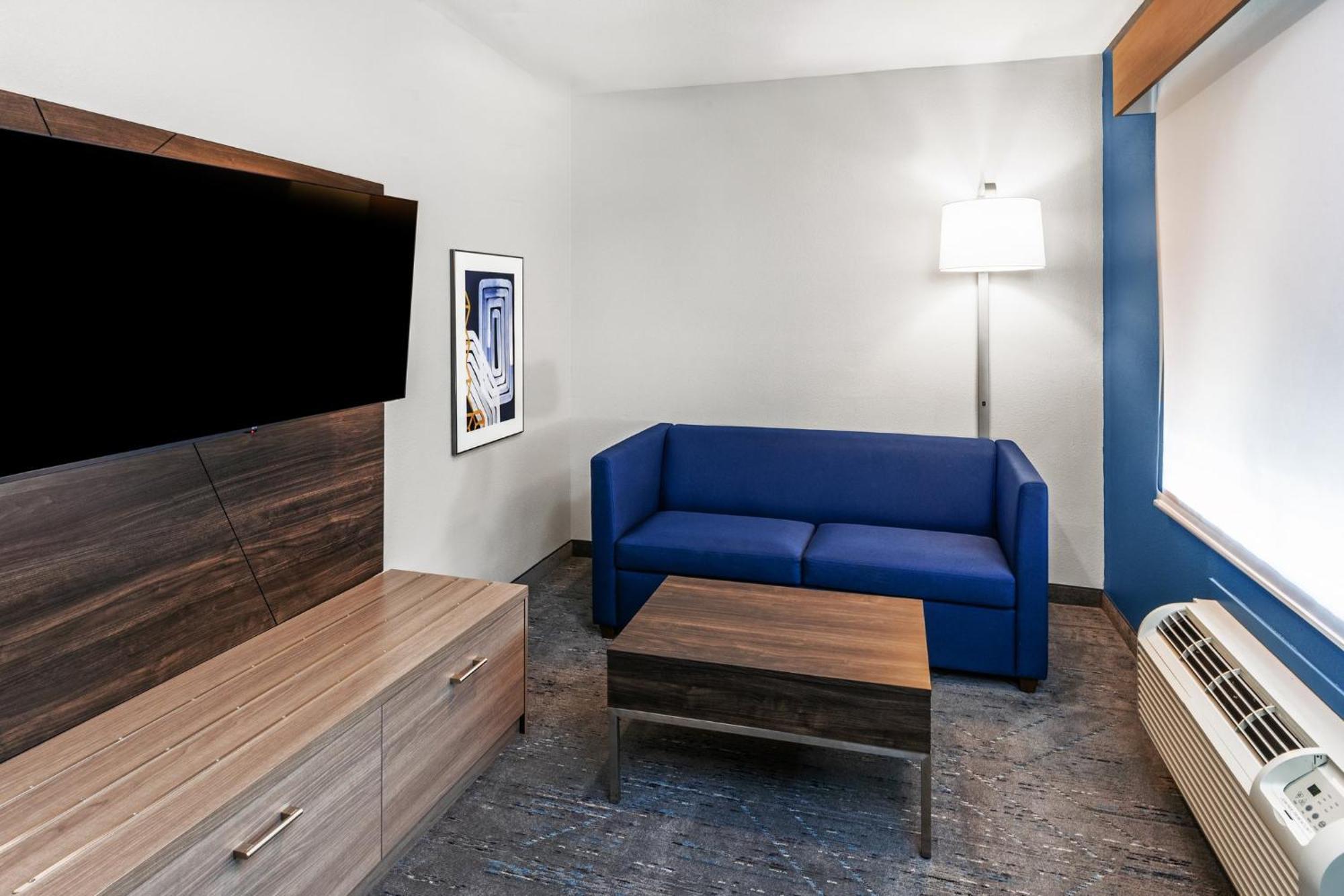 Holiday Inn Express Hotel & Suites Henderson - Traffic Star By Ihg Eksteriør billede