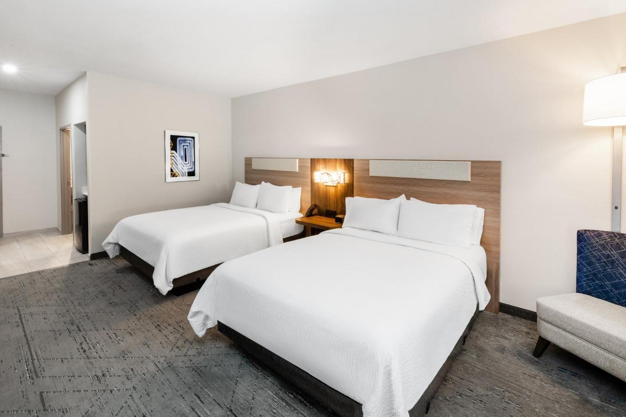 Holiday Inn Express Hotel & Suites Henderson - Traffic Star By Ihg Eksteriør billede