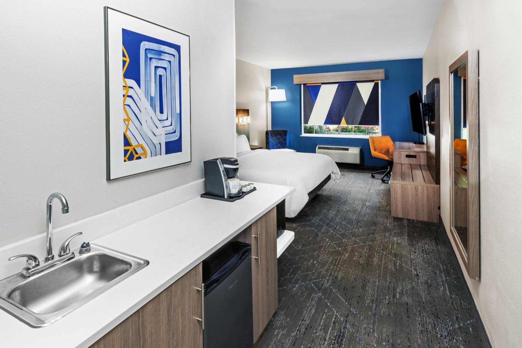 Holiday Inn Express Hotel & Suites Henderson - Traffic Star By Ihg Eksteriør billede