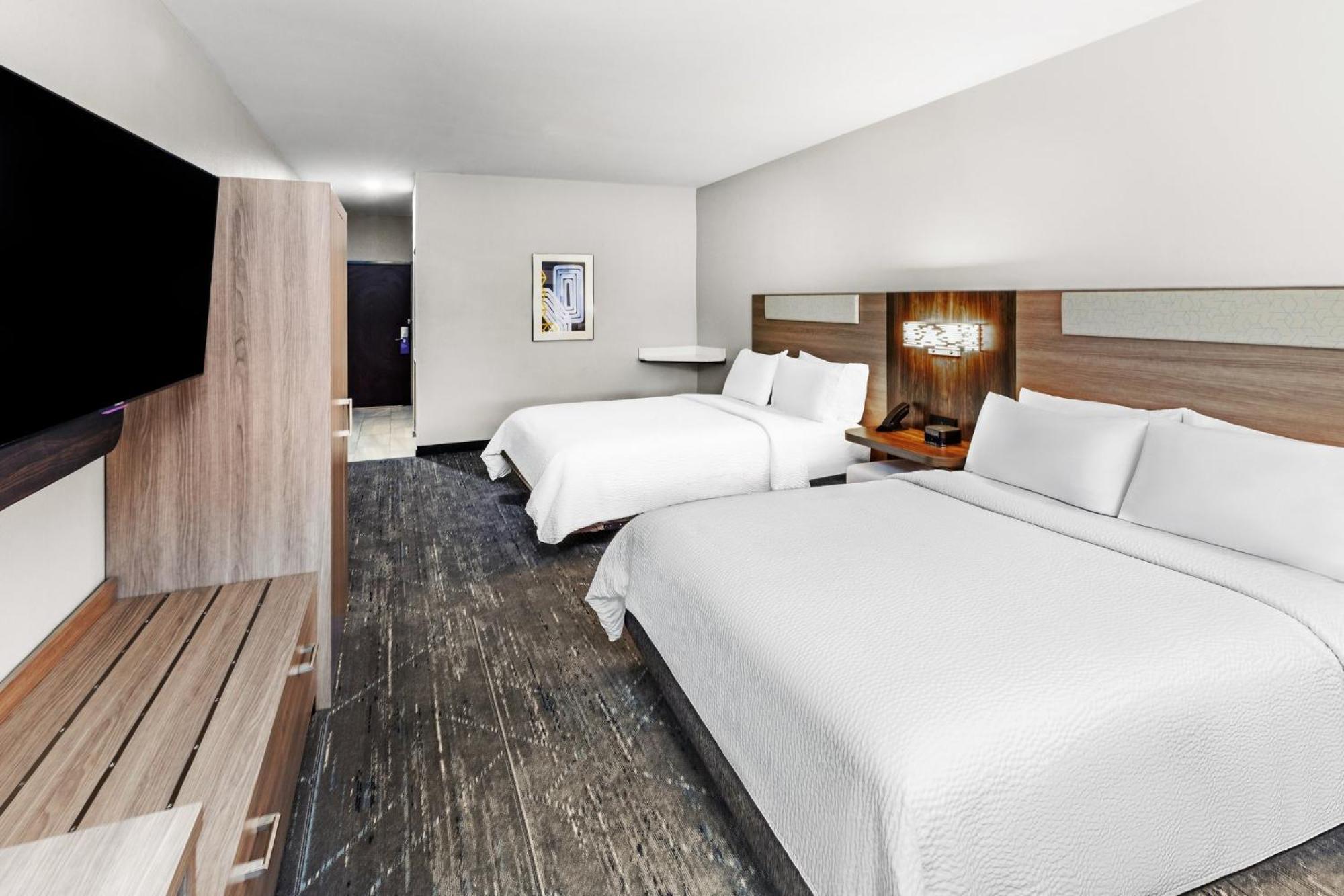 Holiday Inn Express Hotel & Suites Henderson - Traffic Star By Ihg Eksteriør billede