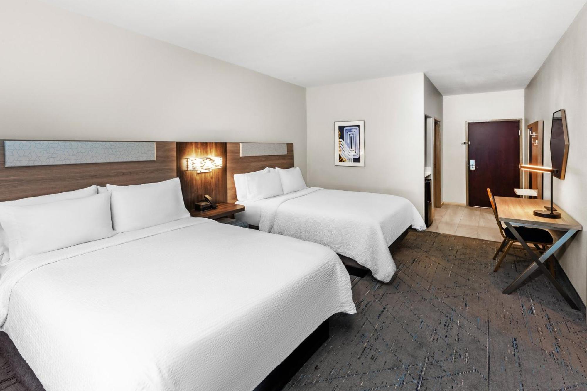 Holiday Inn Express Hotel & Suites Henderson - Traffic Star By Ihg Eksteriør billede
