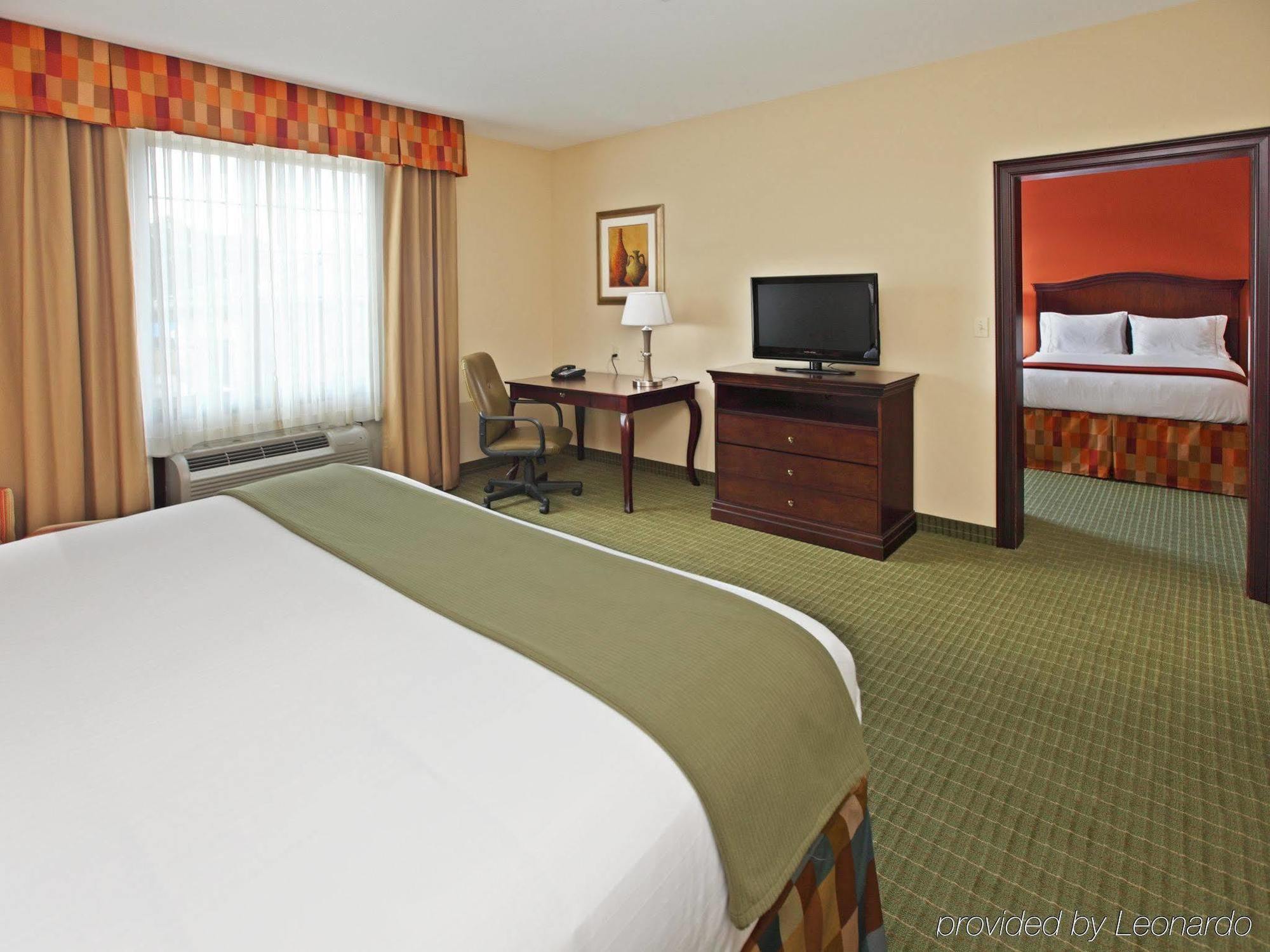 Holiday Inn Express Hotel & Suites Henderson - Traffic Star By Ihg Værelse billede